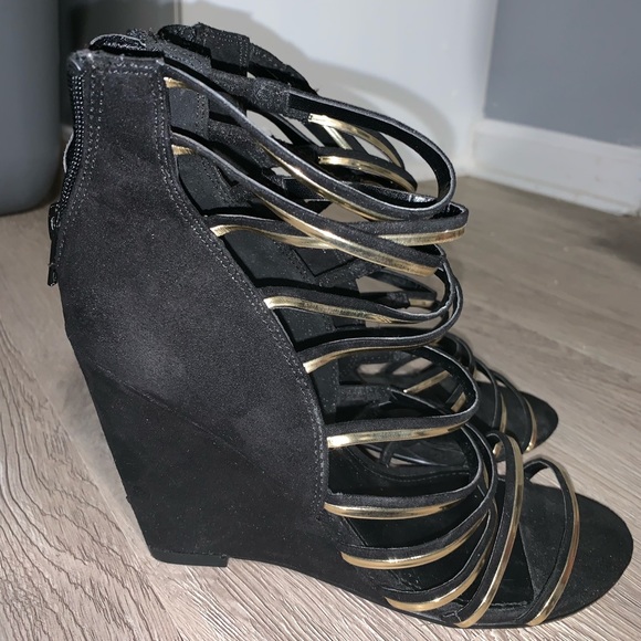 Express strap heels - Picture 3 of 5